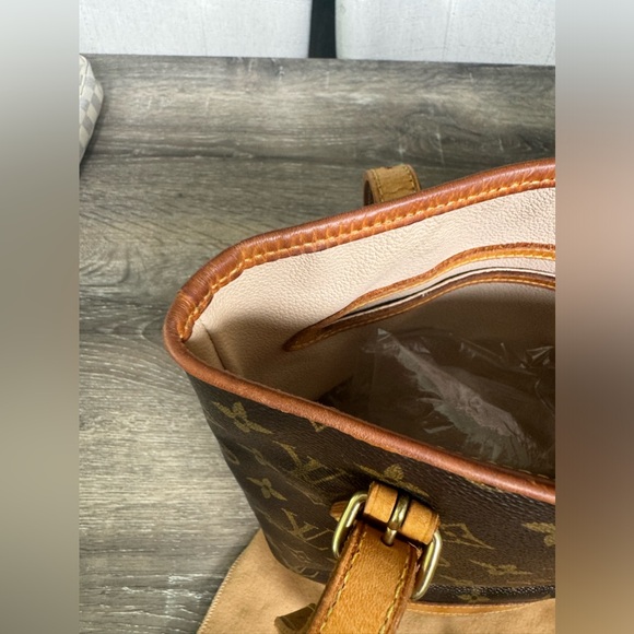 Louis Vuitton Petite bucket monogram - Picture 13 of 16